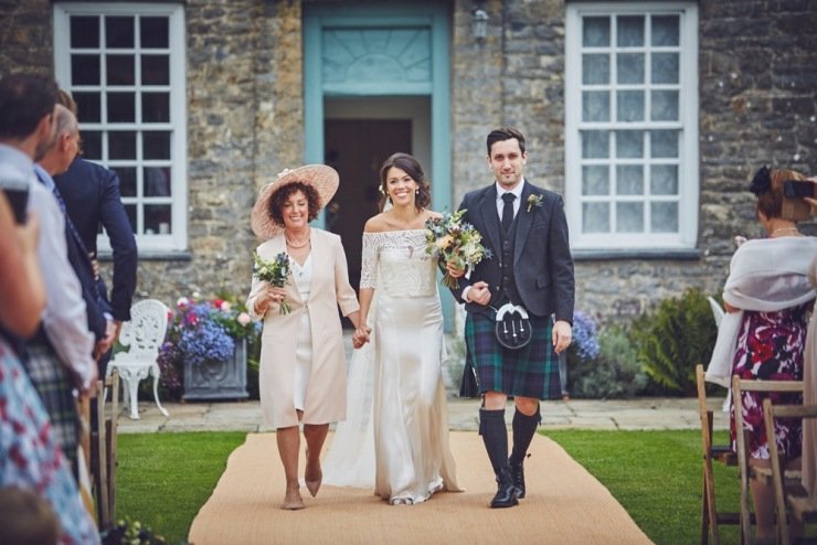 candid photography of brides preps at a Kingston Estate wedding in Devon