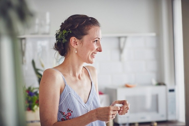 relaxed wedding photographers The Barn at South Milton